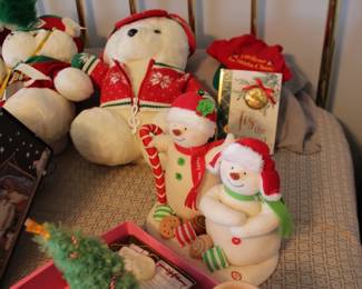 Santa Bears and Snowmen, Hat and Decorations