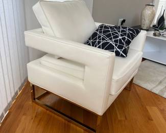 SAFAVIEH  Olivya Ivory/Silver Accent Chair KNT7019D