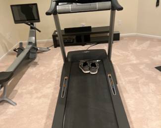 21Jun 11 2024 10 30pm9krD