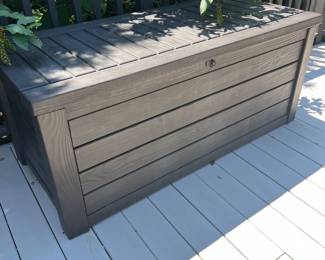 outdoor deck box