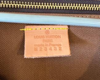 Louis Vuitton M23432