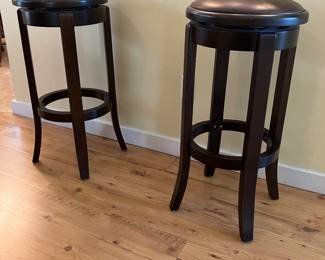 17	$140 	2 Thomasville Barstools with Swivel Seats
		  15W X 31H

