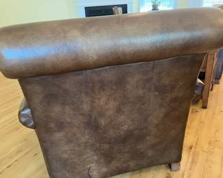 13	$240 	Thomasville Leather Guest Chair & Ottoman
		  Chair:  36W X 23D X 36H
		  Ottoman:  27W X 22D X 16H
