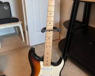 40	$700 	 Fender Stratocaster 6 strings Bass Guitar with Case
#MZ4047536
