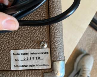 55	$90 	Fender Acoustasonic 15 Amplifier
