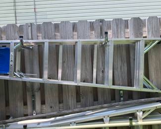 71	$46 	Werner 6' Ladder
