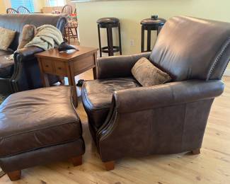 13	$240 	Thomasville Leather Guest Chair & Ottoman
		  Chair:  36W X 23D X 36H
		  Ottoman:  27W X 22D X 16H
