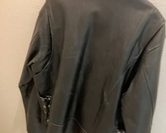 $60 	Rocky Mountain Men's XL Leather Jacket
