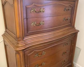 Vintage dresser
