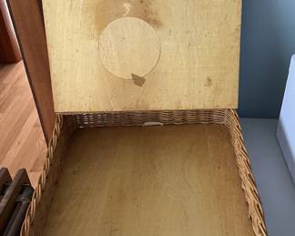 Vintage portable lap writing drawing desk wicker wood gold turn lock handle.