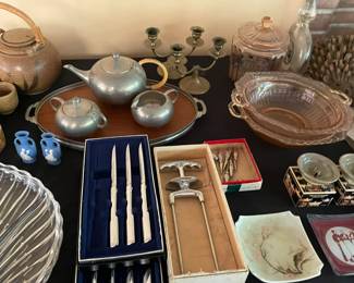 Assorted serving pieces.