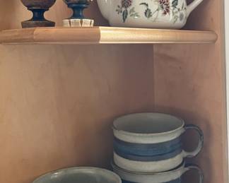 Teapot and oversize mugs.