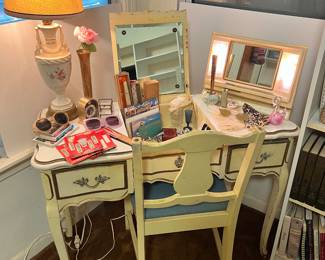 Adorable Vanity French Provencial