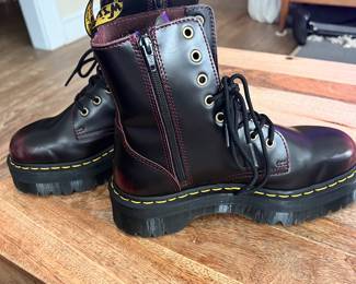 Brand new Dr martens joren boots