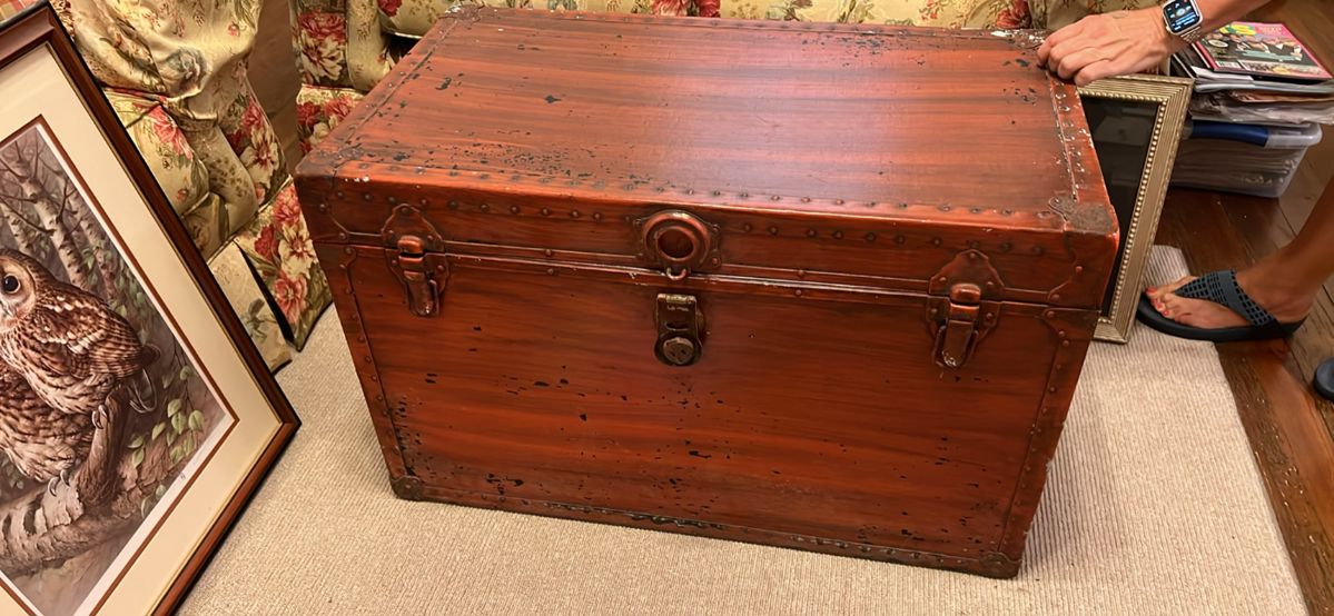 Steamer trunk. Outside and inside in great shape 