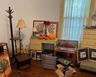 Home decor 
Desk
Southern Living trays and decor 