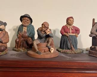 Large Tom Clark collection. Many bigger pieces 