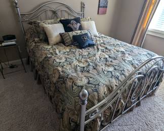 Queen size bed
