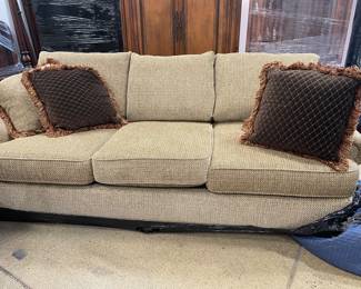 Three Seat Cushion - immaculate 