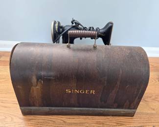 Antique Singer Sewing Machine with Wooden Carrying Case