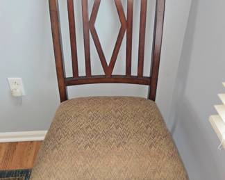 Bernhardt Furniture Wood Dining Room Table and 8 Chairs