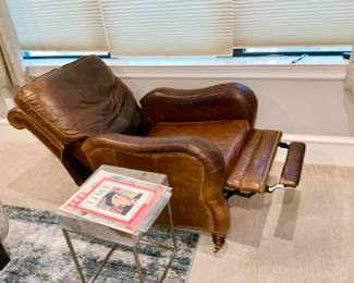 MOTIONCRAFT LEATHER RECLINER 