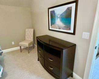 LIBERTY FURNITURE CONTEMPORARY 4-DRAWER DRESSER 