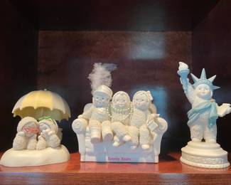 Vtg. Snowbabies figurines 