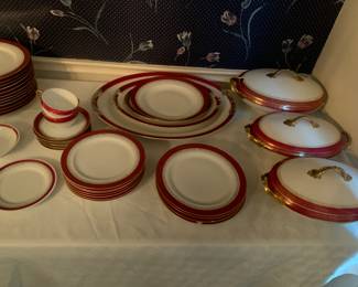 Limoge - 9 dinner plates with many serving pieces