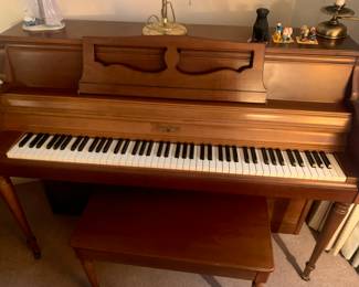 Rudolph Wurlitzer piano and matching bench