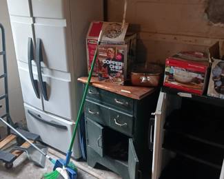 Plastic and wood Storage/ Copper chef