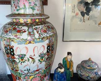 Very large Chinese Jar