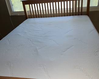 Queen size bed