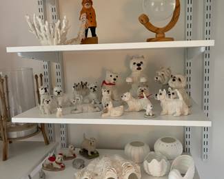 DOGS AND SHELL DECOR