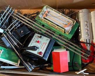 VINTAGE LIONEL TRAIN