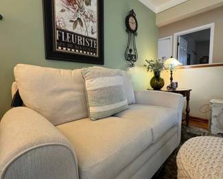 Immaculate and Cozy living room furniture. 