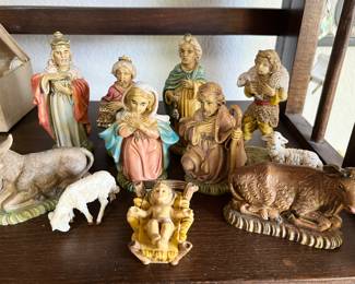 Vintage Italian nativity set