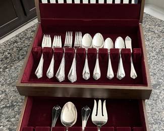 Oneida flatware set