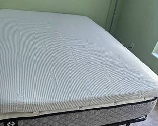 Full Size Memory Foam Mattress Topper