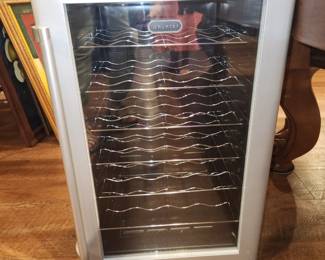 Whynter Beverage/Wine Cooler 