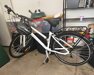 Infinity Boss Three Hybrid Bike with Carrier and Helmet