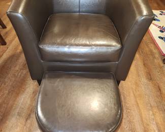 Leather Arm Chair With Foot Ottoman