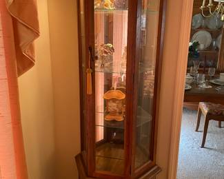 Curio cabinet, lighted