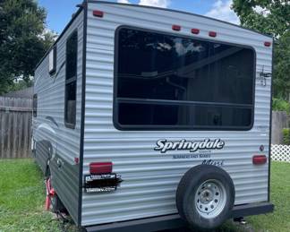 2017 Keystone Springdale Summerland Mini 1750RD…..21 ft, 30 amp, single axle, sleeps 4, electric tongue jack, Norcold gas/110V Refrigerator, 2 burner stovetop, microwave, 6 gallon water heater, a/c, outside shower and storage, awning.  This RV was purchased brand new in 2017 and brought home.  Due to illnesses it has never been used.  The mattress was still wrapped in the original plastic.  It has had a water leak in the front that has been repaired. 