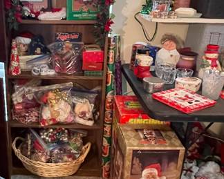 Vintage Christmas Ornaments and Decor, Animated Christmas Figurines