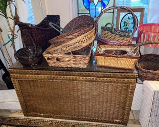 Ratan glass top coffee table & trunk, wicker baskets