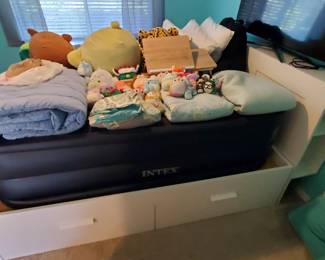 Like new inflatable mattress. SQUISHMALLOWS - large, small and micro! 