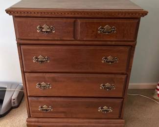 Thomasville 5 drawer dresser