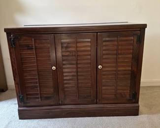 Vtg. Cabinet