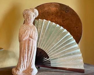 Chinese empress reminiscent of the Tang Dynasty  